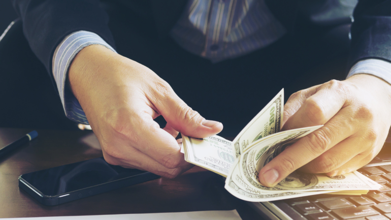 9 Tips for Negotiating Salary to Get the Pay You Deserve